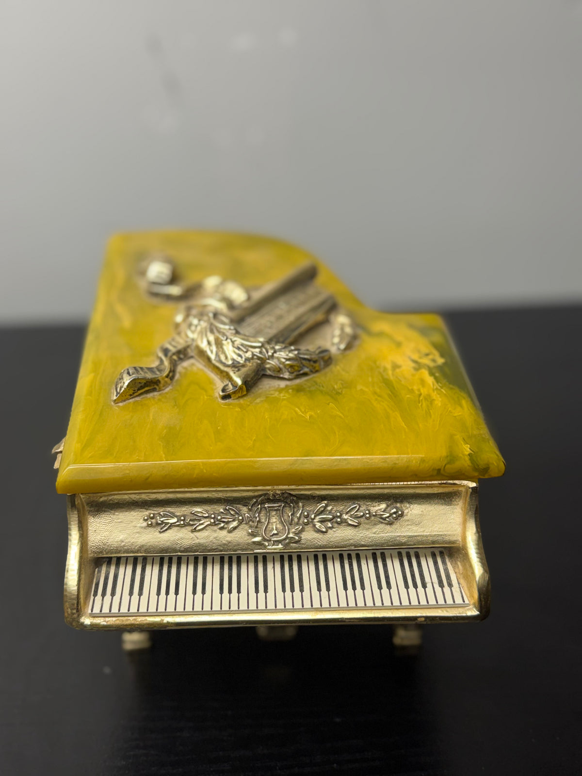 Vintage 1930 Thorens Piano Music Box Bakelite Lid